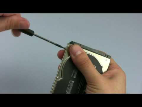 Video-Anleitung: Festplatte (HDD) oder Solid State Disk (SSD) in neues 2008 “Brick” Unibody Mac Book (Pro) einbauen